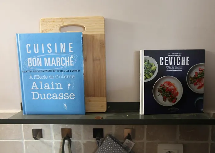 Les Platanes アパート カシ